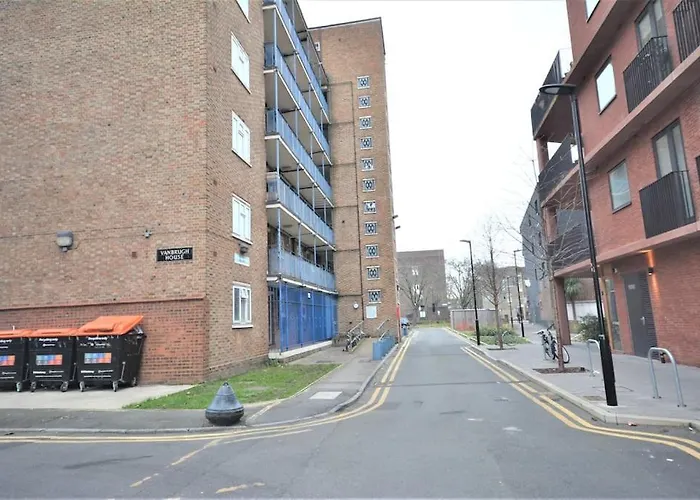 London Zone2 Classic 3 Bedroom